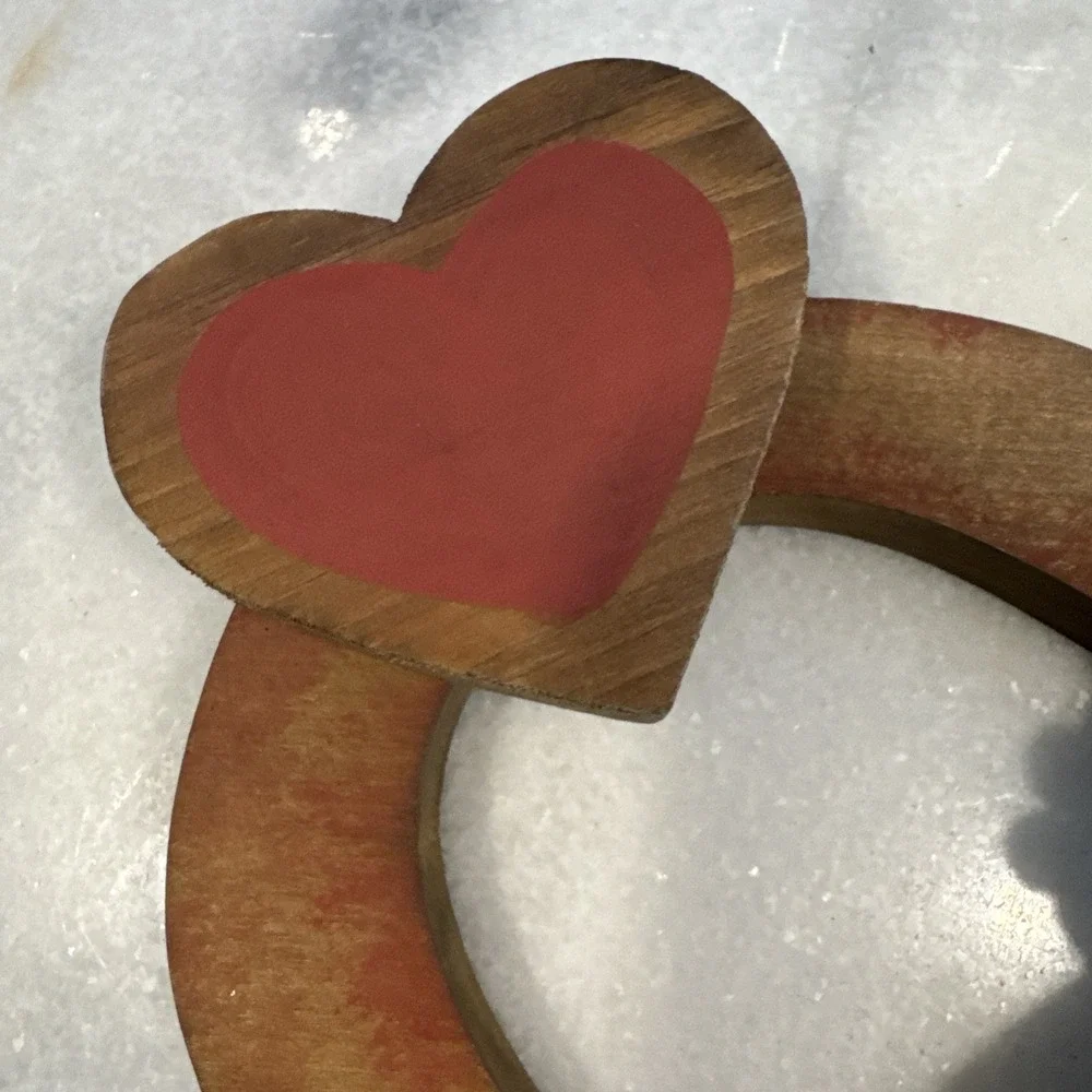 Vintage Folk Art Wood Wall Hanging Heart With Country Girl‎